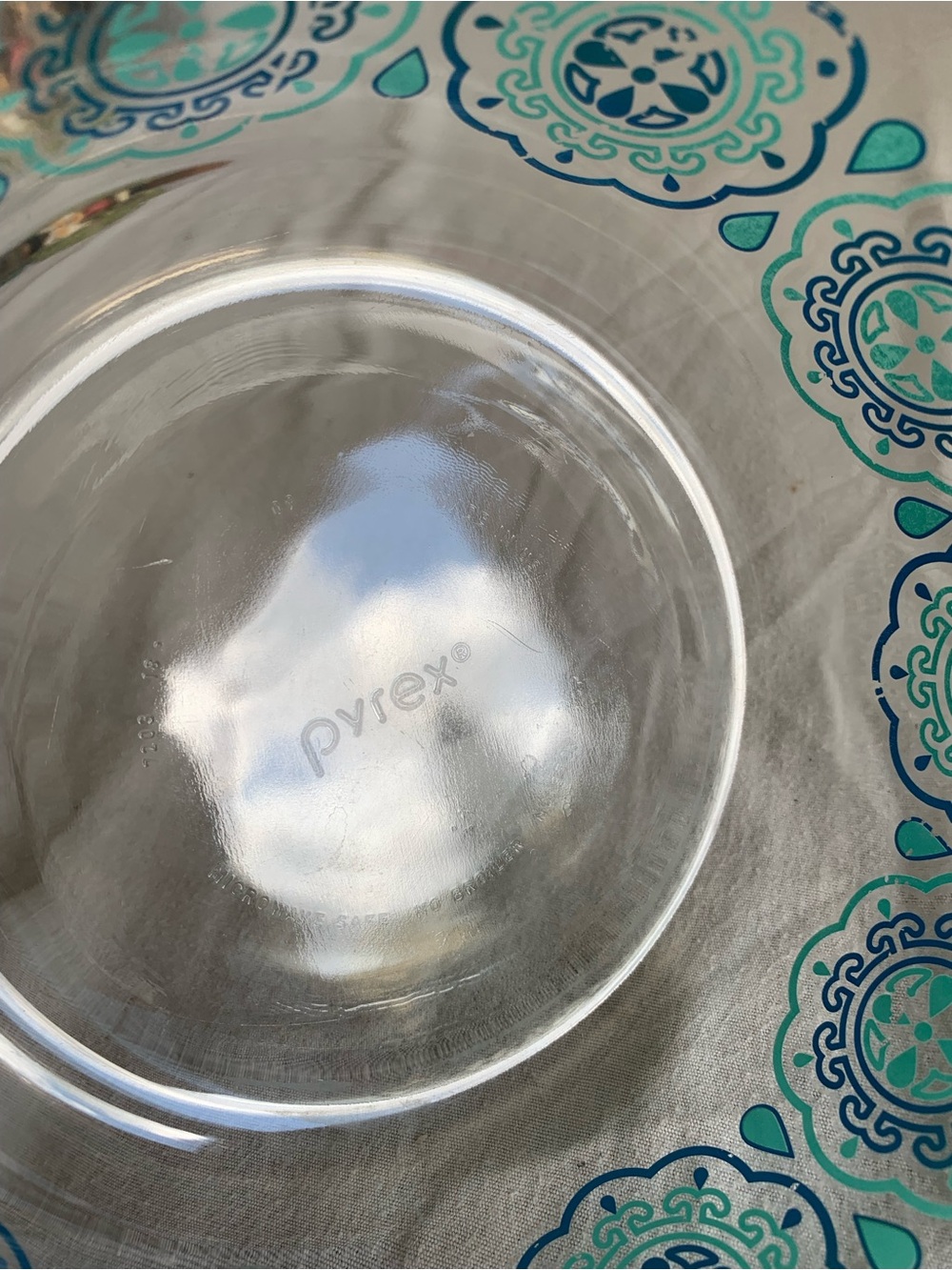 Pyrex Bowl - Picture 2 of 8